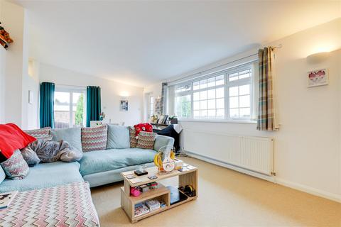 undefined, The Mount, Mapperley NG3