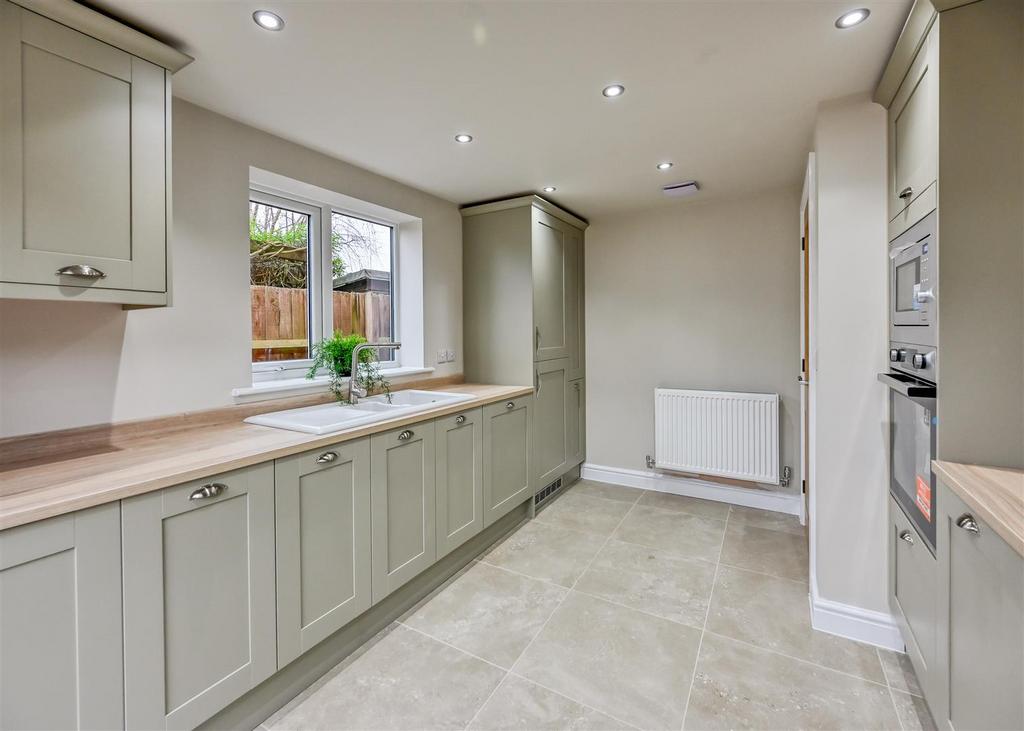 22a Dawley Road-10.jpg