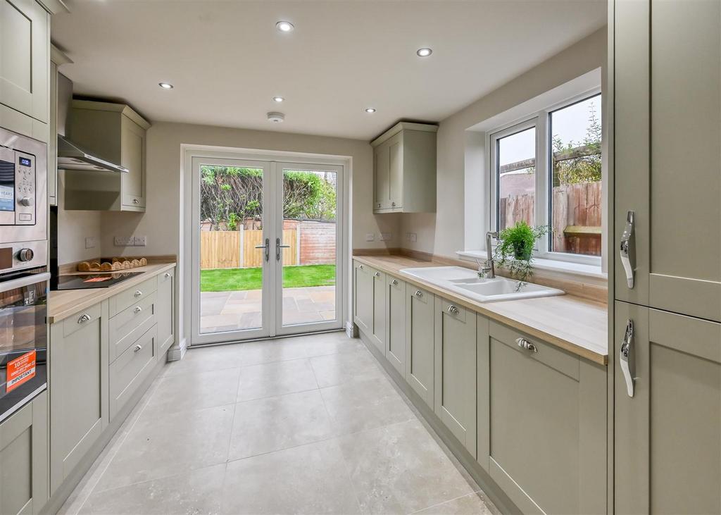 22a Dawley Road-13.jpg