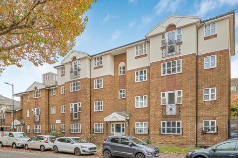 2 bedroom flat to rent, Croft Street, London SE8