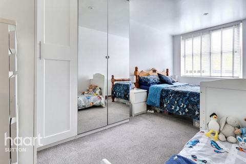2 bedroom maisonette for sale, Hulverston Close, Sutton