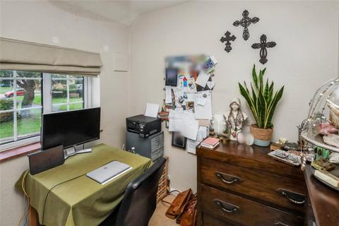 11 Foxdells, Birch Green, Hertford, SG14 2LS