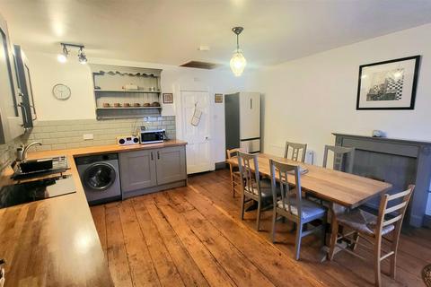 undefined, 1st floor flat, Cambrian House, High Street, Harlech