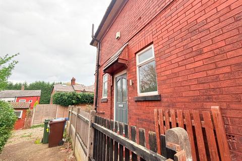 2 bedroom semi-detached house for sale, Saxon Avenue, Dukinfield SK16