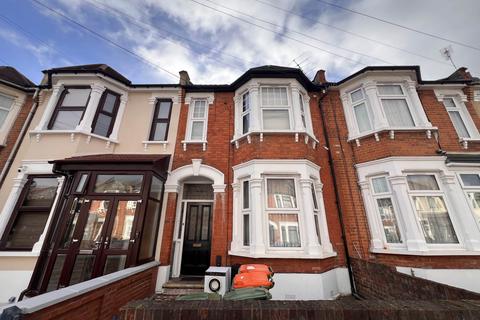2 bedroom flat to rent, Gladstone Avenue, Manor Park, E12 6NS