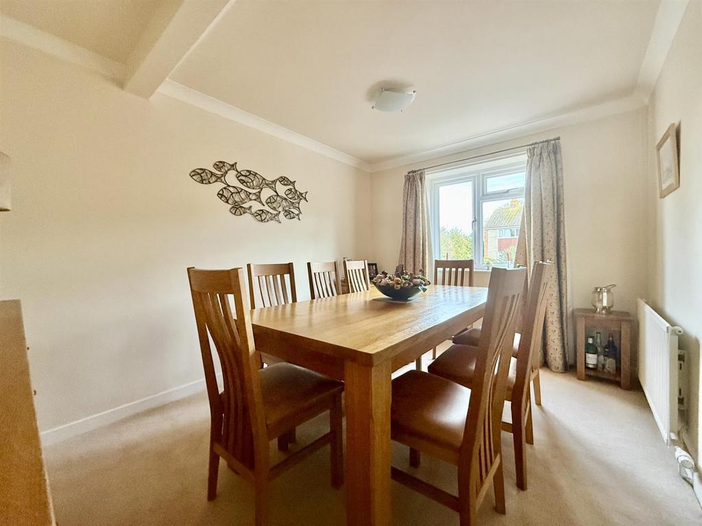 Dining Room.jpg