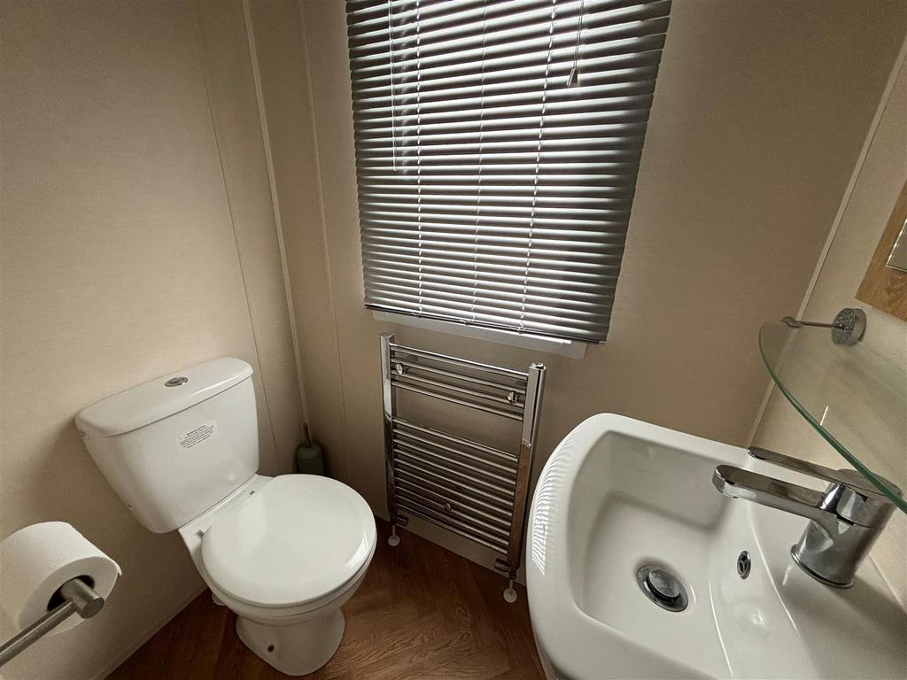 Ensuite.jpg