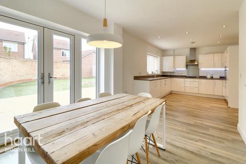 4 bedroom detached house for sale, Vulcan Close, Biggin Hill