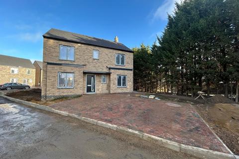 4 bedroom detached house for sale, Poppy Gardens, Farcet, PE7