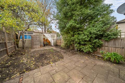 undefined, Glebe Avenue, Mitcham CR4