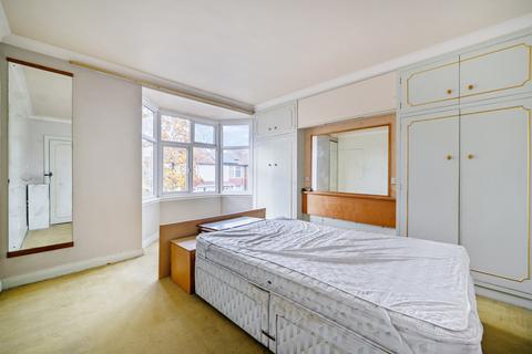 undefined, Glebe Avenue, Mitcham CR4