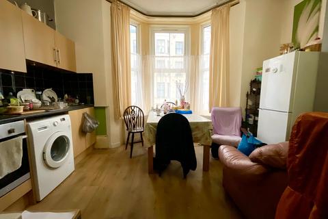 2 bedroom maisonette for sale, 31 New Queen Street, Scarborough, YO12