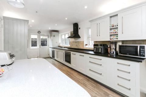 4 bedroom detached house for sale, High Grove, Bromley BR1