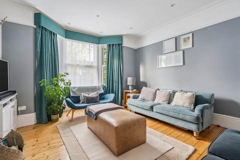 4 bedroom semi-detached house for sale, Kingsfield Road, Oxhey