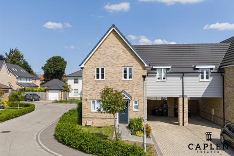 undefined, Oaklands Close, Dunmow