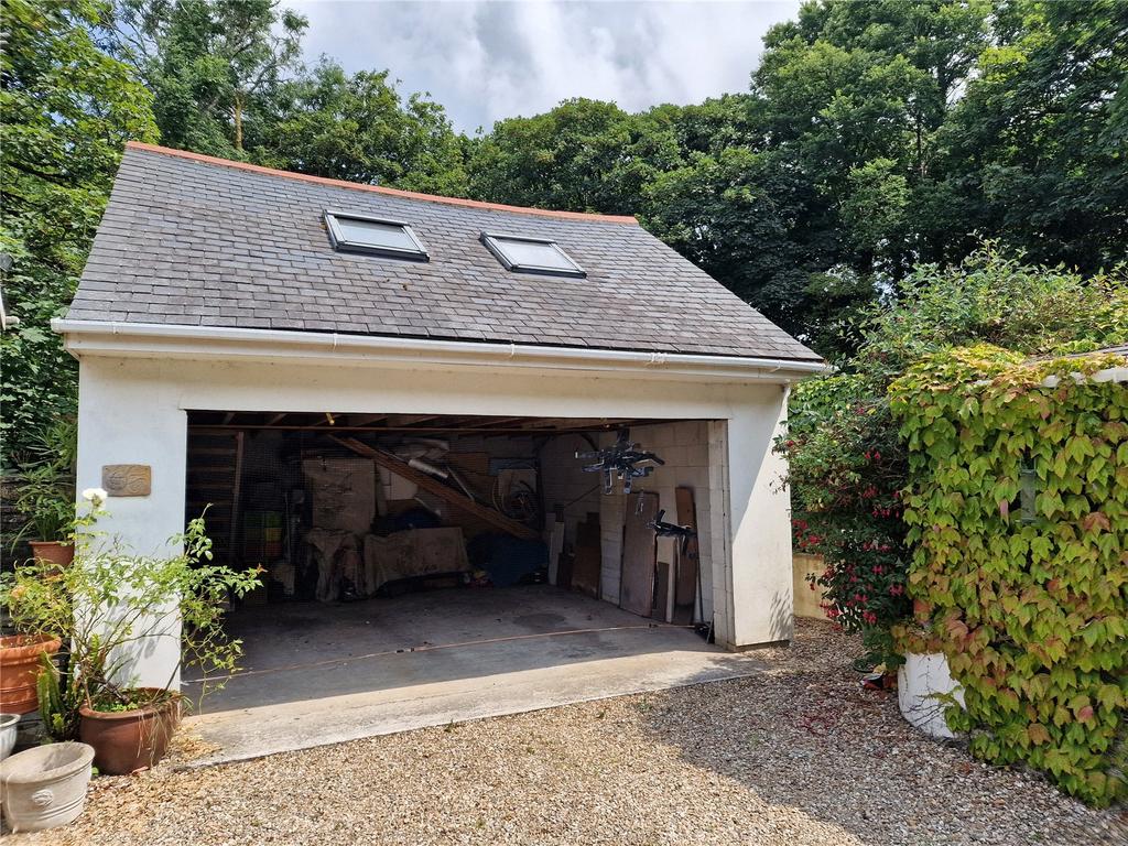 Double Garage