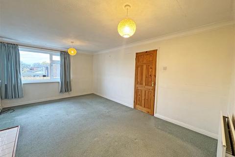 2 bedroom flat for sale, Formby Walk, Eaglescliffe, Stockton-On-Tees, TS16 9EL