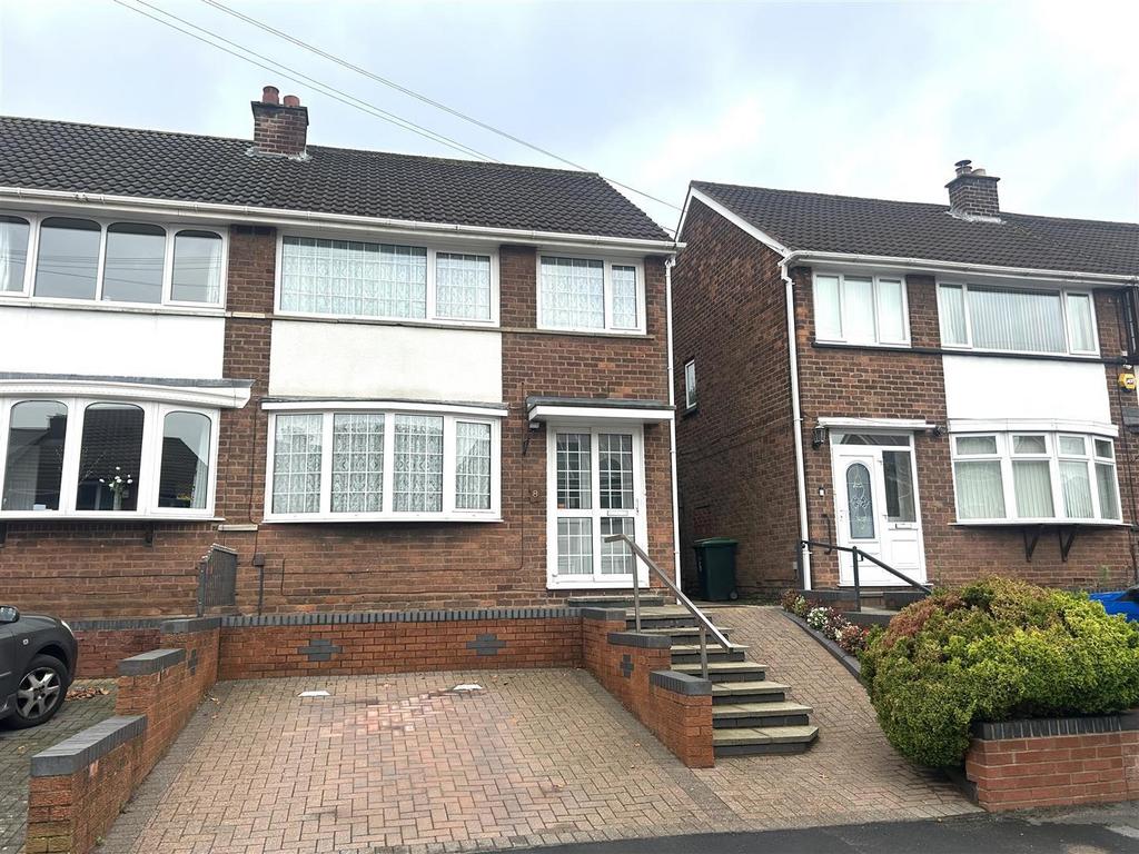 Leslie Drive Tividale 1.jpg