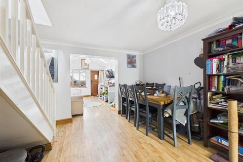 2 bedroom terraced house for sale, 15 Brookside Avenue, Johnston