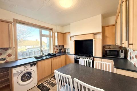 2 bedroom terraced house to rent, Sandene Drive, Huddersfield, West Yorkshire, HD4