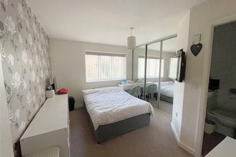 4 bedroom detached house to rent, Heath Street, Hednesford, Staffordshire, WS12