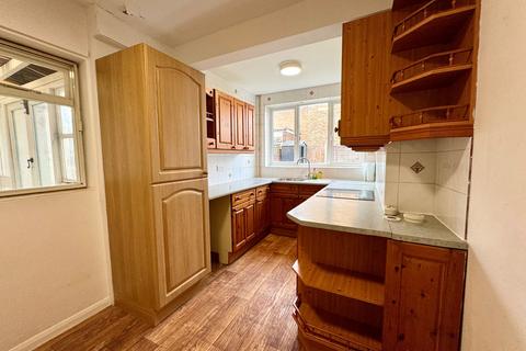 3 bedroom terraced house to rent, Manor Road, Chelmsford, Essex, CM2 0EP