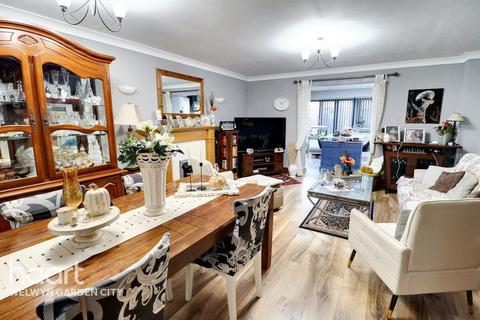 undefined, Gorseway, Hatfield