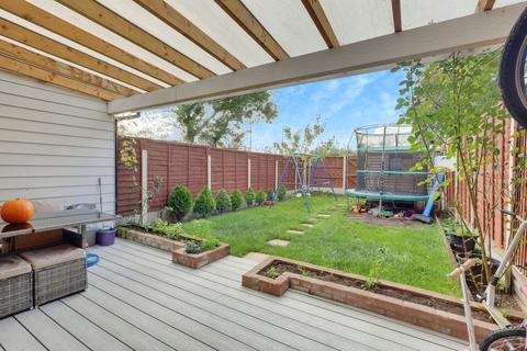 15 Broomfields Mews, Basildon, SS13 3LH