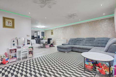 15 Broomfields Mews, Basildon, SS13 3LH