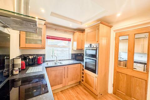 3 bedroom semi-detached house for sale, Fairlands Road, Bury BL9