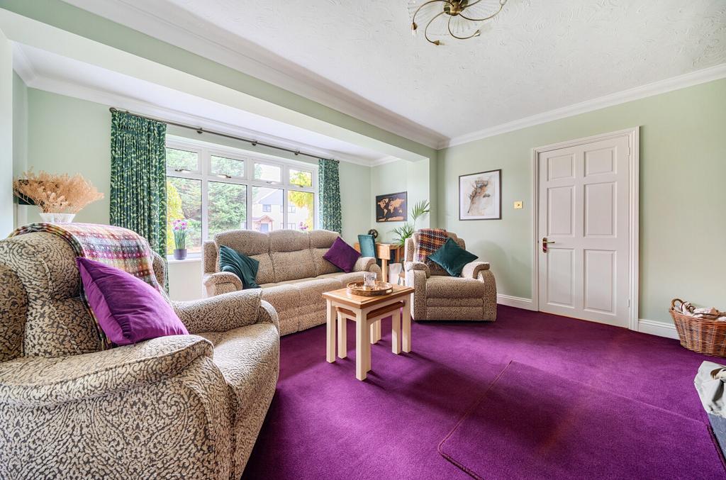 1377014-7-690ca00...