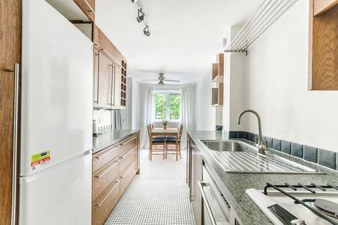 St Peters Court, Bloomsbury, London, WC1H