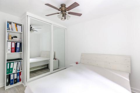 1 bedroom flat to rent, St Peters Court, Bloomsbury, London, WC1H