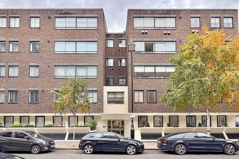 2 bedroom apartment to rent, London W1G
