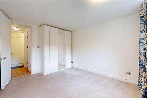 2 bedroom apartment to rent, London W1G