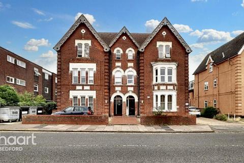 2 bedroom flat for sale, Shakespeare Road, Bedford