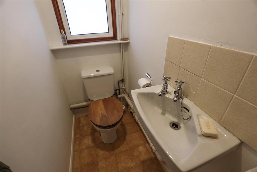 3 R5 A6180.jpg