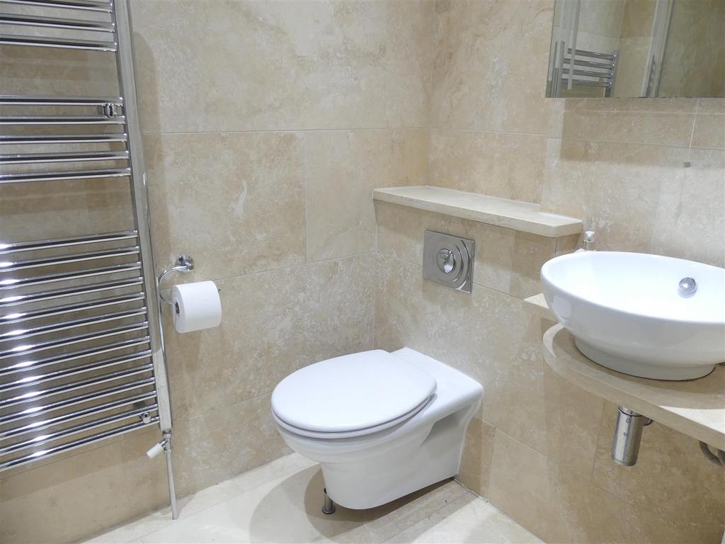 En-Suite Shower