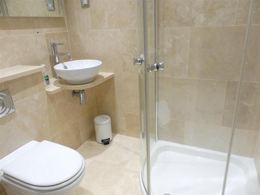 En-Suite Shower