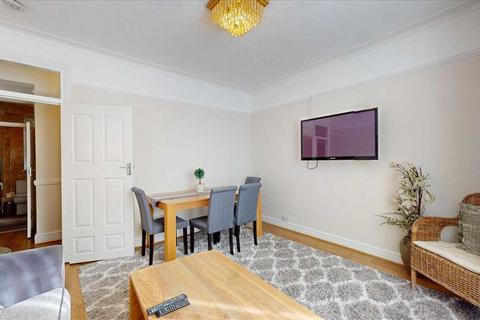 2 bedroom apartment to rent, London W1H