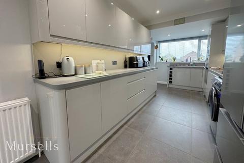 3 bedroom semi-detached house for sale, Carisbrooke Crescent, Poole BH15