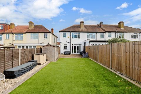 undefined, Stoneleigh Avenue, Worcester Park KT4