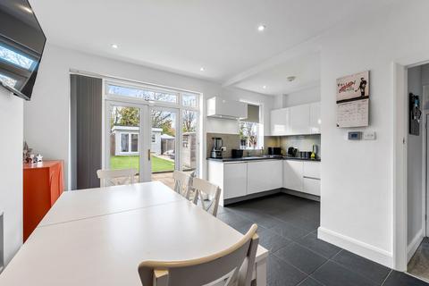 undefined, Stoneleigh Avenue, Worcester Park KT4