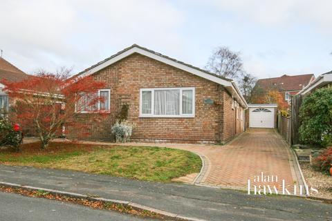 3 bedroom detached bungalow to rent, Branscombe Drive, Royal Wootton Bassett, SN4
