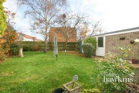3 bedroom detached bungalow to rent, Branscombe Drive, Royal Wootton Bassett, SN4