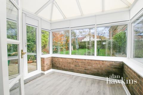3 bedroom detached bungalow to rent, Branscombe Drive, Royal Wootton Bassett, SN4