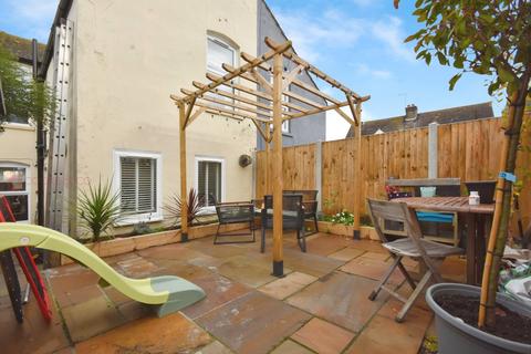 2 Approach Road, Broadstairs, CT10 1QT