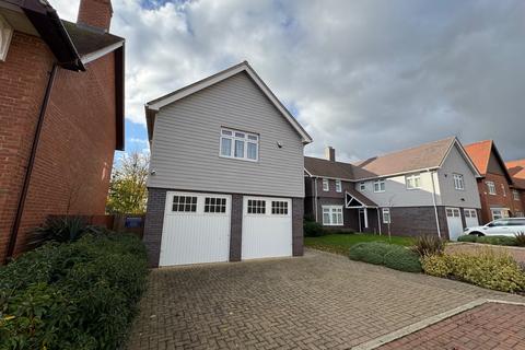 6 bedroom detached house to rent, Greenford Crescent, Monkston Park, Milton Keynes