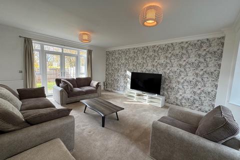 6 bedroom detached house to rent, Greenford Crescent, Monkston Park, Milton Keynes