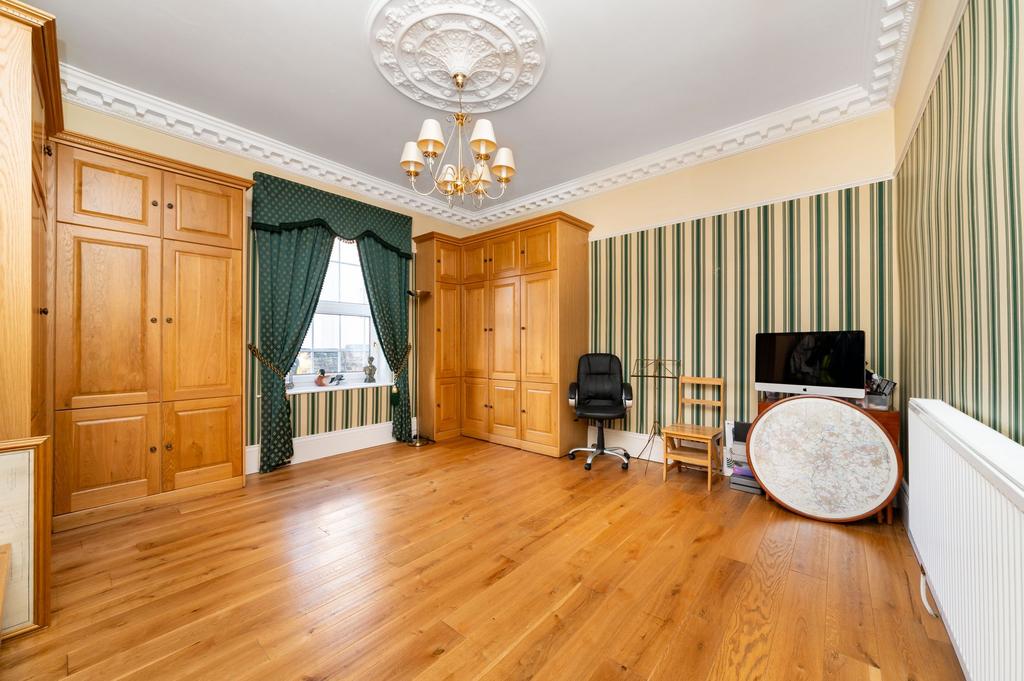 Family room/dining room
